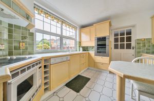 Kitchen- click for photo gallery